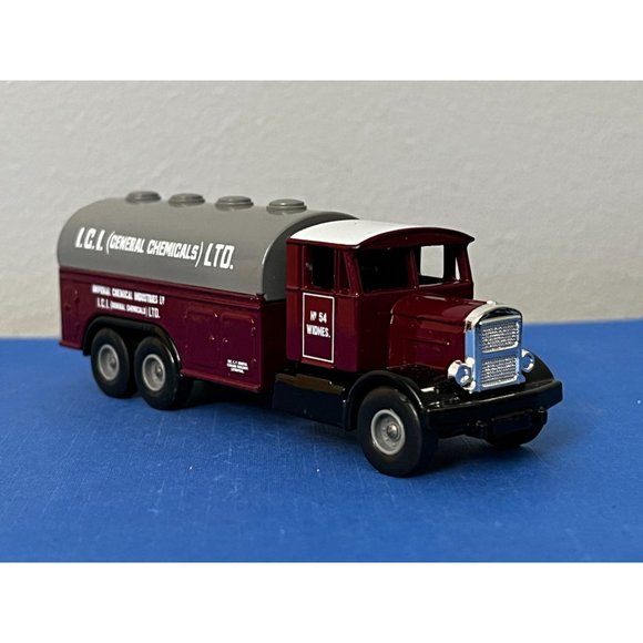 Lledo No 77001 Diecast Model Of A 1937 Scammell Tanker - I.C.I. CHEMICALS LTD - Picture 6 of 9